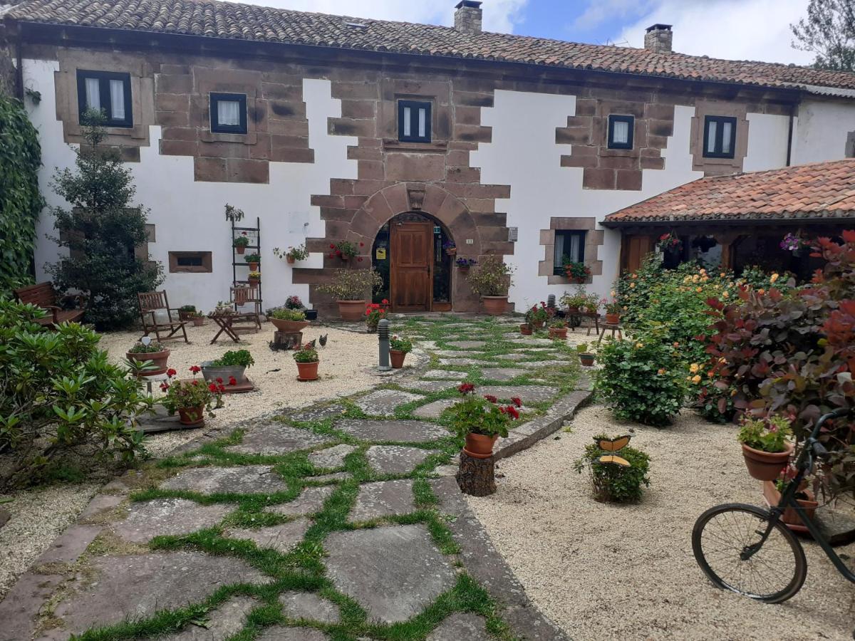 Hotel La Casona De Barrio, Alto Campoo Баррио Экстерьер фото