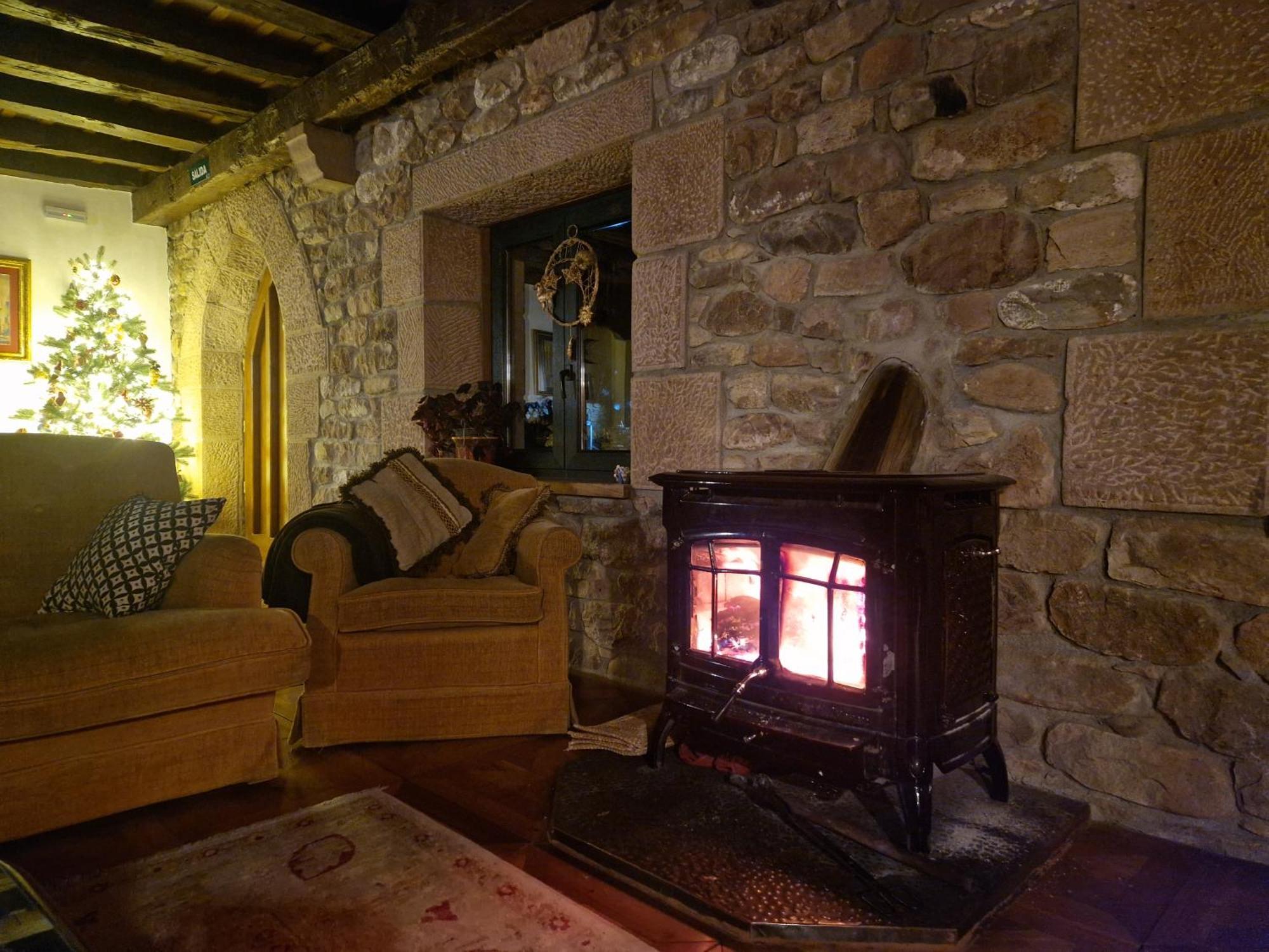 Hotel La Casona De Barrio, Alto Campoo Баррио Экстерьер фото